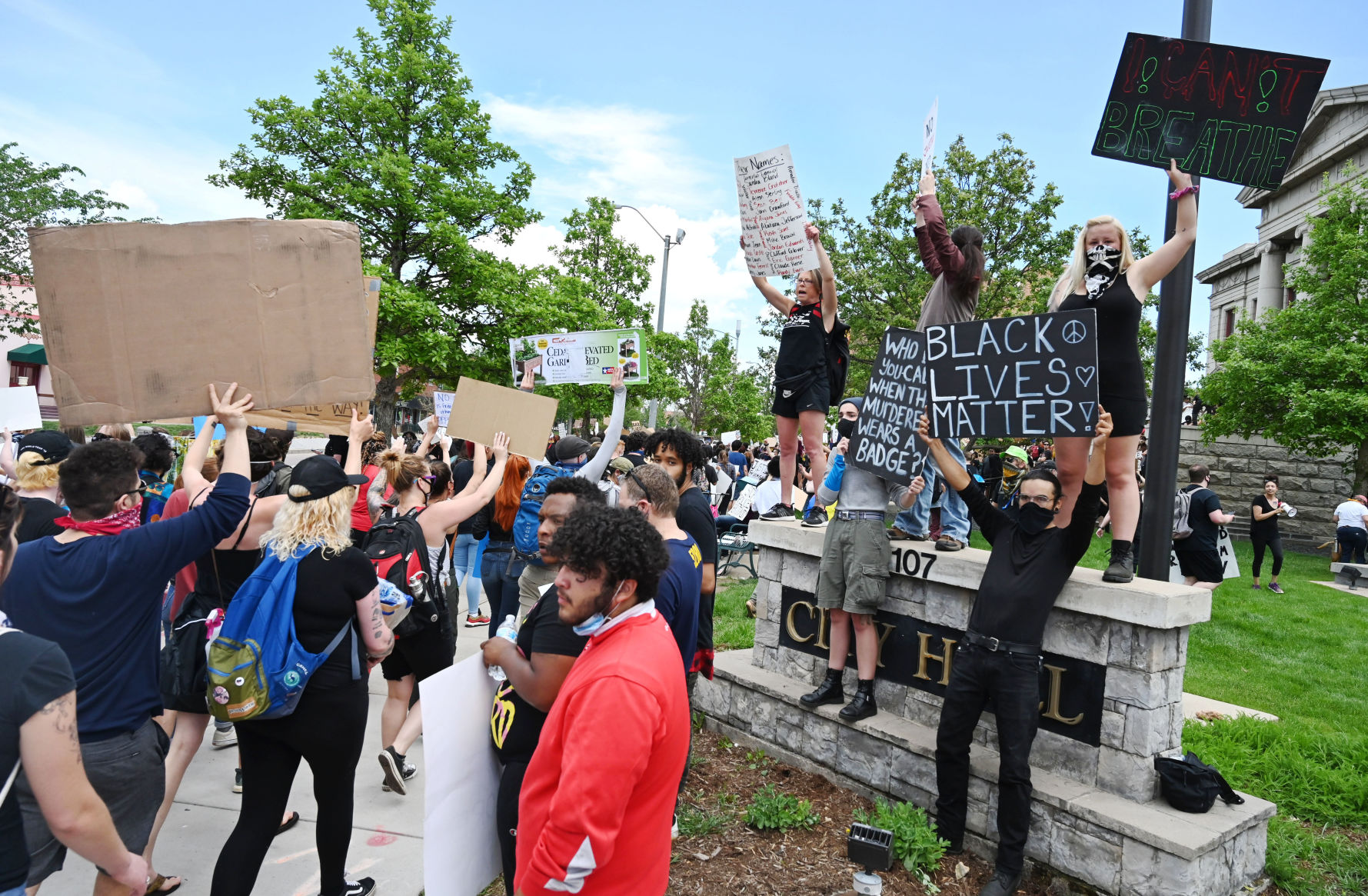 060220-news-protest 33.JPG